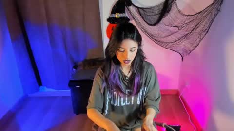 Snapshot of nanakodollx chatting on 10.27.25 Nana  Natalia online show from 10.27.25