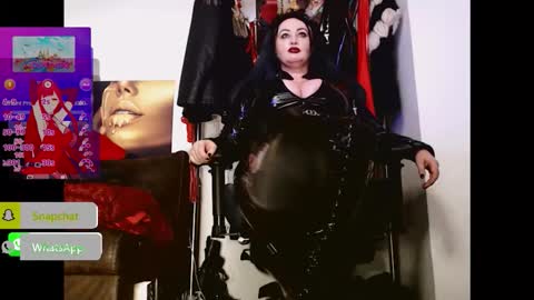 NanaLaGloss online show from 11.15.25