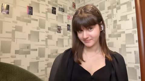 Snapshot of nancisrader chatting on 04.05.26 Lika online show from 04.05.26