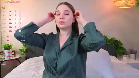 Luna online show from 10.12.25