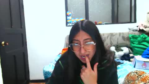 nanilux_1 online show from 10.17.25