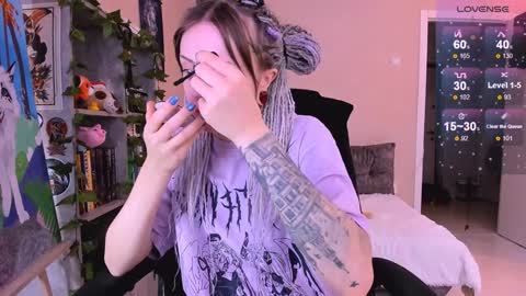 Snapshot of nanitamoore chatting on 12.30.24 Monday-Friday 12-4 AM and 6-9 AM New York time online show from 12.30.24