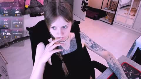 Snapshot of nanitamoore chatting on 01.08.25 Monday-Friday 12-4 AM and 6-9 AM New York time online show from 01.08.25