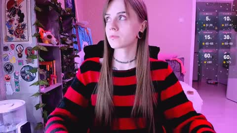 Snapshot of nanitamoore chatting on 01.21.25 Monday-Friday 12-4 AM and 6-9 AM New York time online show from 01.21.25