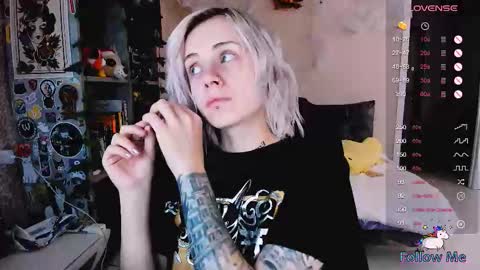 Snapshot of nanitamoore chatting on 10.12.25 Monday-Friday 12-4 AM and 6-9 AM New York time online show from 10.12.25