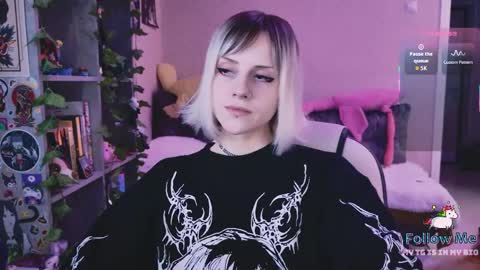 Monday-Friday 12-4 AM and 6-9 AM New York time online show from 04.10.26