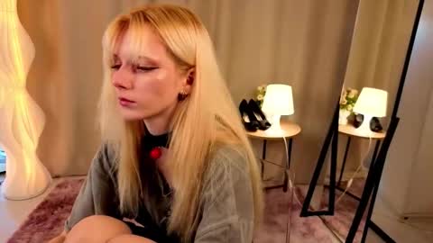 Snapshot of nannetteterrill chatting on 02.05.26 nannetteterrill online show from 02.05.26