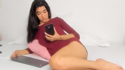 nany_model25 online show from 02.20.25