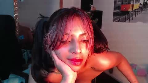 nany_pretty online show from 01.04.25