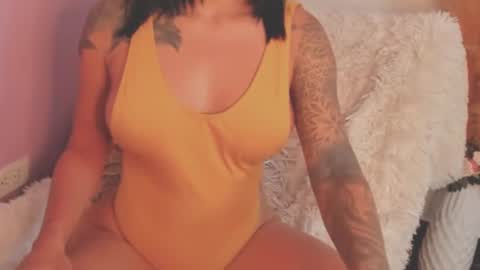 Snapshot of nany_tnt chatting on 01.14.25 NANY online show from 01.14.25