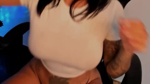 Snapshot of nany_tnt chatting on 02.06.25 NANY online show from 02.06.25