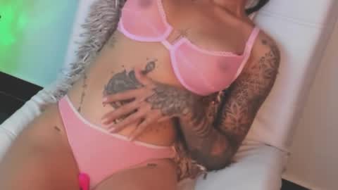 Snapshot of nany_tnt chatting on 02.16.25 NANY online show from 02.16.25