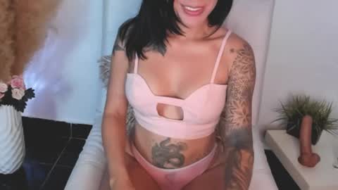 Snapshot of nany_tnt chatting on 03.10.25 NANY online show from 03.10.25