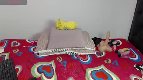 naomi_browmn online show from 10.16.25