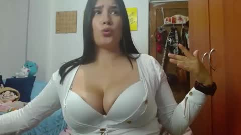 naomi_d online show from 02.22.25