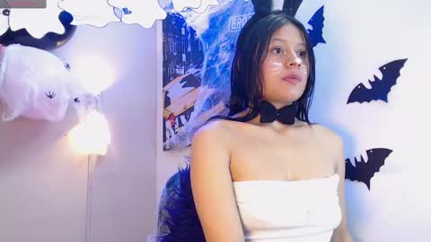 NAOMI online show from 10.10.25