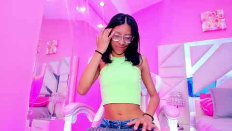 naomi_sara online show from 09.10.25