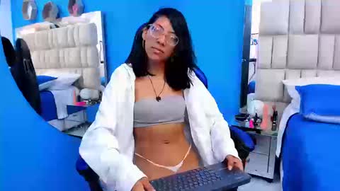 naomi_sara online show from 09.15.25