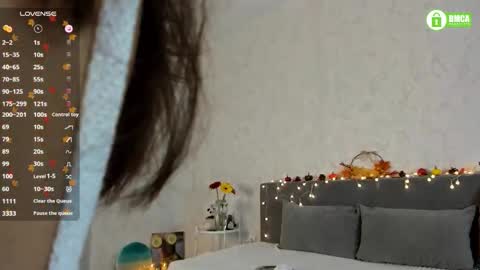 Naomi online show from 10.10.25