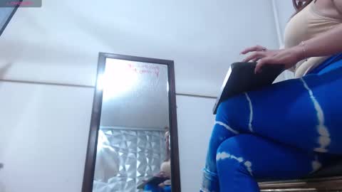 Isabella online show from 09.15.25