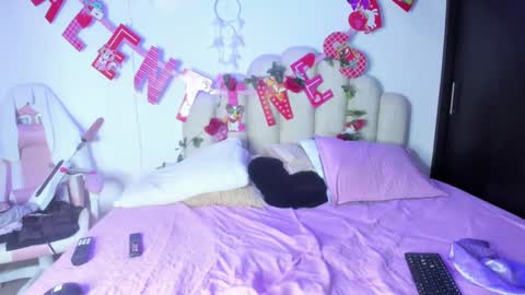    online show from 02.05.25