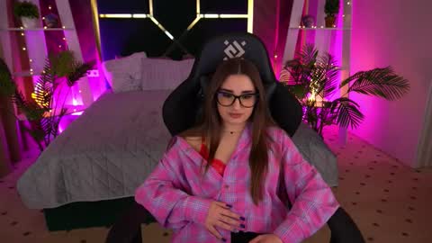 naomibaae online show from 11.19.25