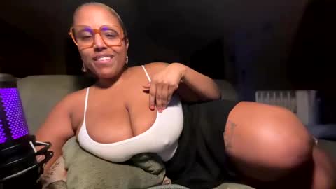 Naomigiirl6 online show from 03.03.25