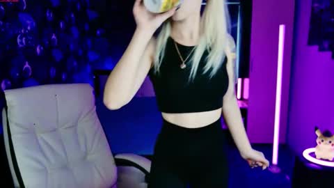 naomihita online show from 10.30.25