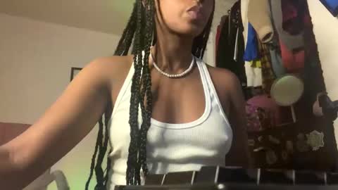 Naomii online show from 01.07.25