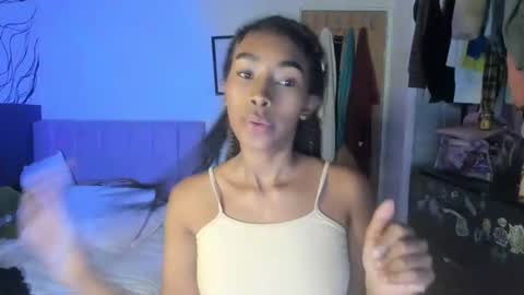 Naomii online show from 01.13.25