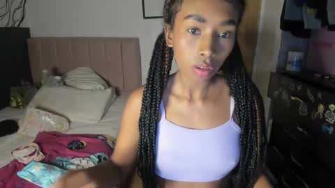 Naomii online show from 01.31.25