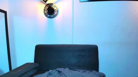 Naomi Campbel online show from 10.20.25