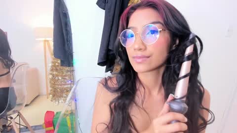 naomiiii   online show from 12.28.24