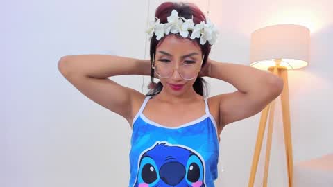 naomiiii   online show from 01.03.25