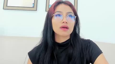 naomiiii   online show from 03.08.25