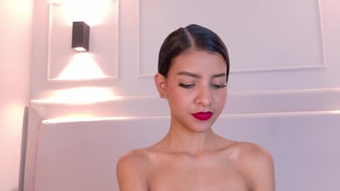 Snapshot of naomiklarc chatting on 12.21.24 Naomi Klarc online show from 12.21.24