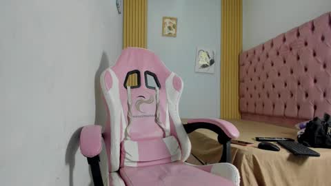 naomis_35 online show from 11.07.25