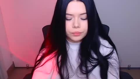 Snapshot of naomivibes chatting on 10.04.25 Naomi online show from 10.04.25