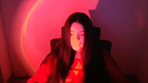 Snapshot of naomivibes chatting on 10.06.25 Naomi online show from 10.06.25