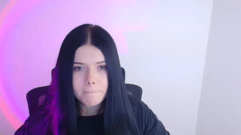 Snapshot of naomivibes chatting on 10.07.25 Naomi online show from 10.07.25