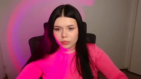 Snapshot of naomivibes chatting on 10.16.25 Naomi online show from 10.16.25