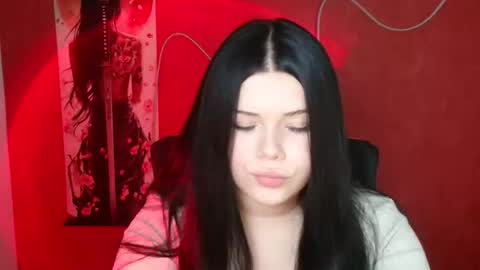 Snapshot of naomivibes chatting on 10.17.25 Naomi online show from 10.17.25