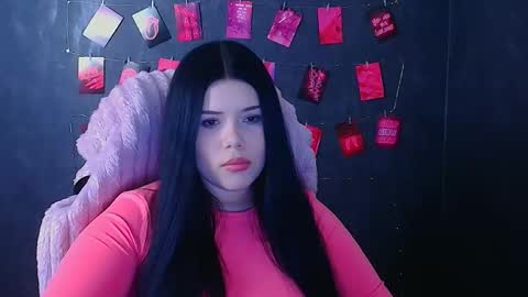 Snapshot of naomivibes chatting on 11.06.25 Naomi online show from 11.06.25