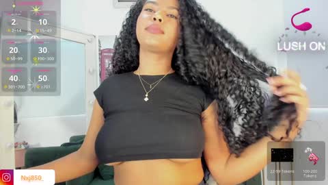 Snapshot of naomixjones1 chatting on 12.11.24 Naomi     online show from 12.11.24