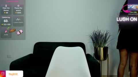 Snapshot of naomixjones1 chatting on 01.12.25 Naomi     online show from 01.12.25