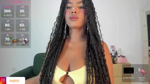 Snapshot of naomixjones1 chatting on 10.02.25 Naomi     online show from 10.02.25