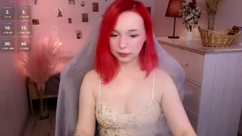 Snapshot of naomiyoru chatting on 05.27.26 Naomi online show from 05.27.26