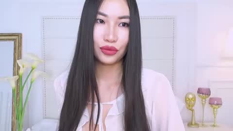 Naomi online show from 01.08.25