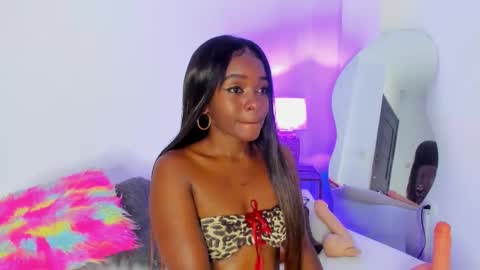 Snapshot of naomy_191 chatting on 10.14.25 naomy_191 online show from 10.14.25