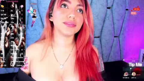 Snapshot of naomy_gomez chatting on 10.07.25 Naomy online show from 10.07.25
